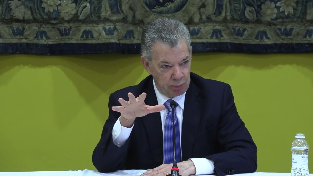 Encuentro de Juan Manuel Santos con periodistas