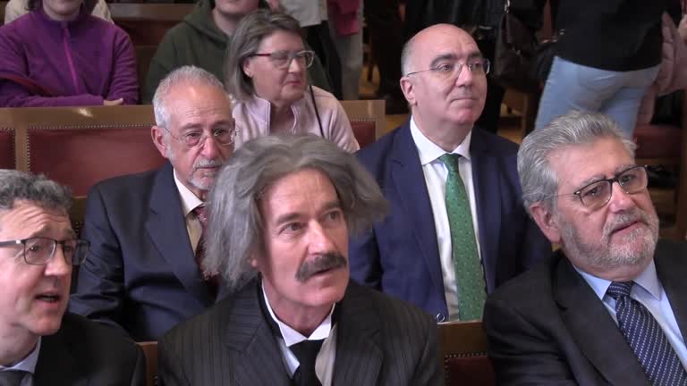 Einstein llega al Paraninfo 100 años después