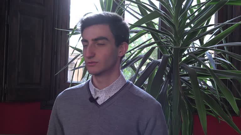 El estudiante de telecomunicaciones Álvaro Yuste, becado por la Agencia Espacial Europea