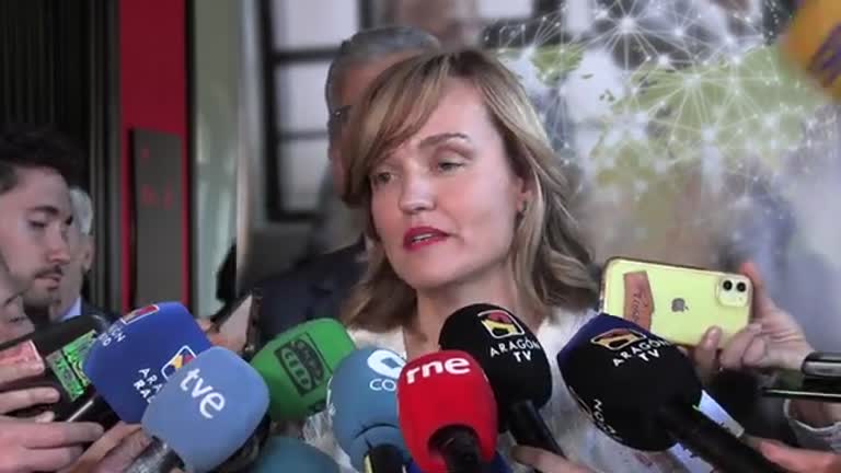 Pilar Alegría inaugura en Unizar ‘La hora de la verdad. Construyendo una sociedad bien informada’