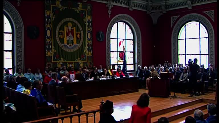 Acto solemne de Investidura del Rector Magnífico D. José Antonio Mayoral (parte 2 de 4)