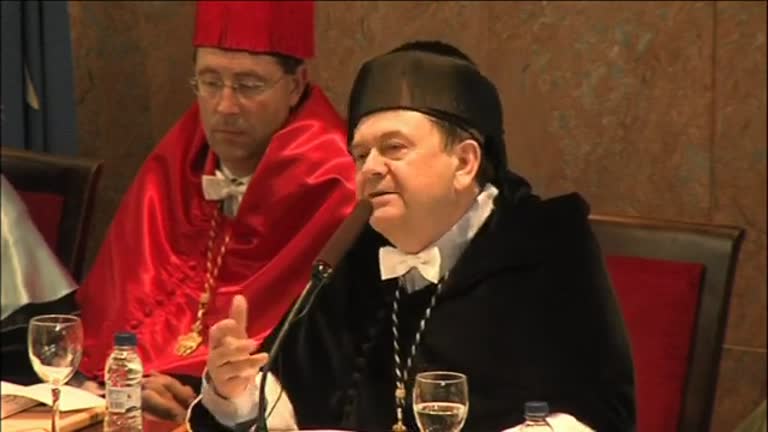 Acto de investidura como Doctores Honoris Causa a Vinton G. Cerf y a Richard Schrock (parte 4 de 4)