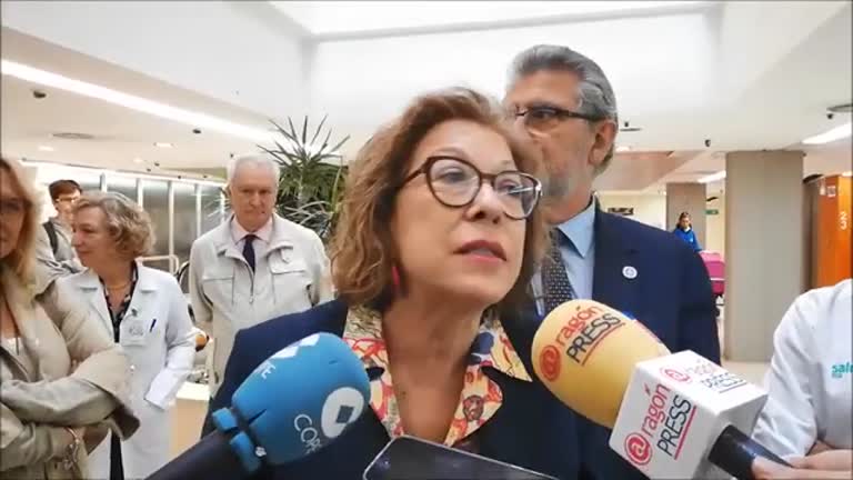 Pilar Ventura, consejera de Sanidad, se vacuna contra la gripe (2019)