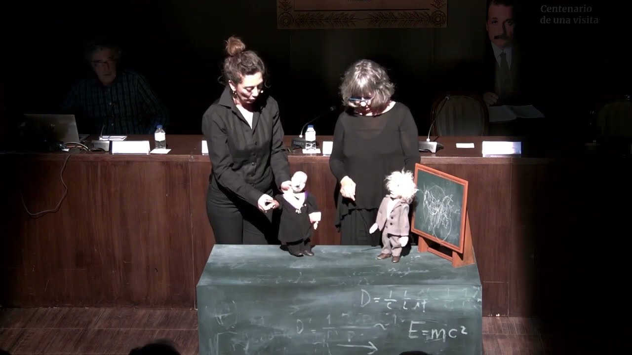 "La Pizarra Perdida de Einstein" Títeres de la tía Elena